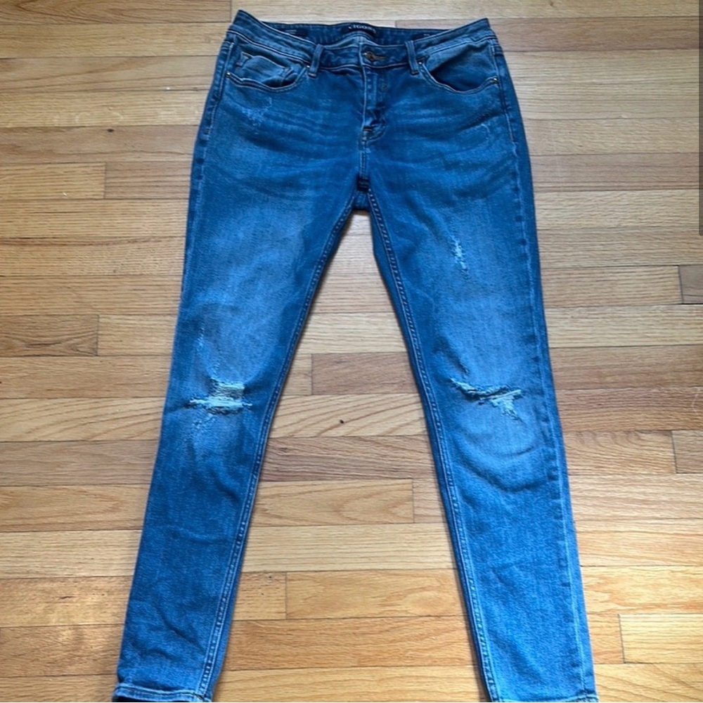 Blue Distressed Women Jeans